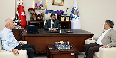 Mersin Gazeteciler Cemiyeti Yönetimi, Akdeniz Belediyesi’ni ziyaret etti 